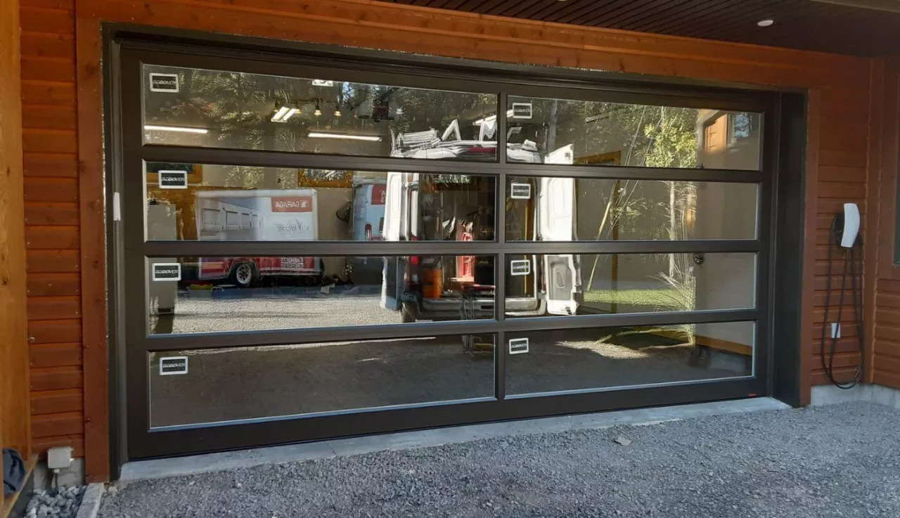 Porte de garage installée par Portes Gignac