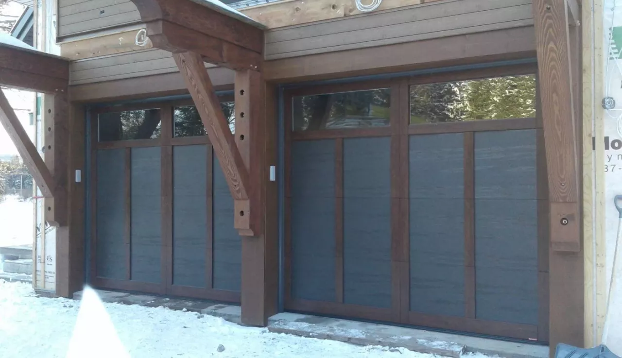 Porte de garage installée par Portes Gignac